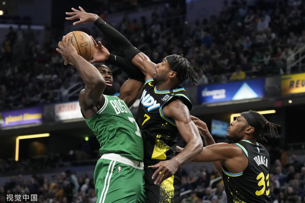 两队争夺年 两队争夺年