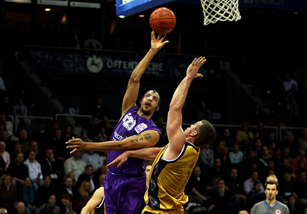 的激烈竞争 的激烈竞争