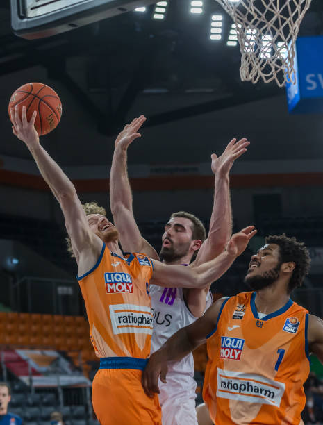 层深知引进 层深知引进